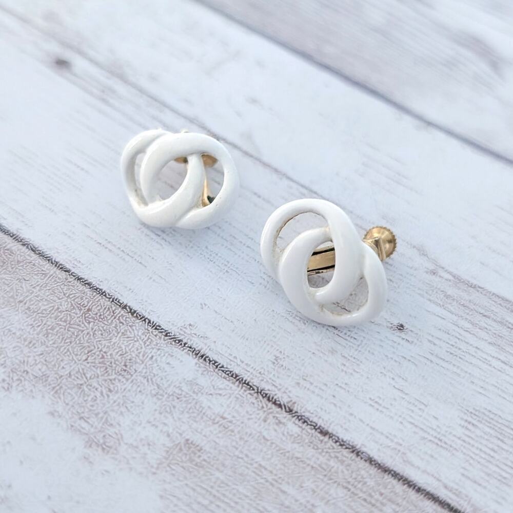 Vintage Napier Clip On Earrings Retro Glam Stylish White Interlocking Circle